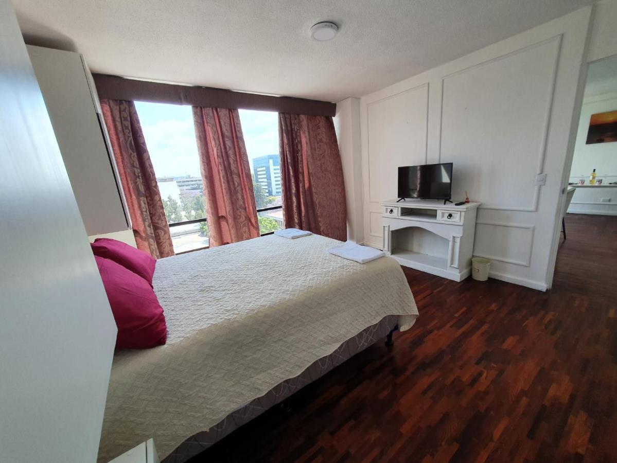 Apartamento Avenida Reforma Ciudad De Guatemala Exterior photo